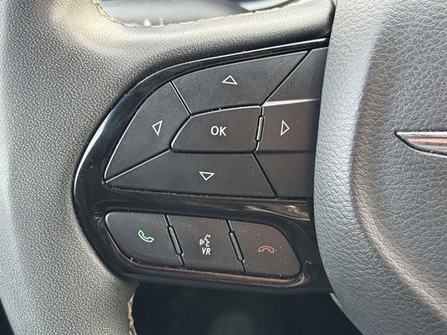 Used 2022 Chrysler Pacifica Touring-L w/ S Appearance Package image 14