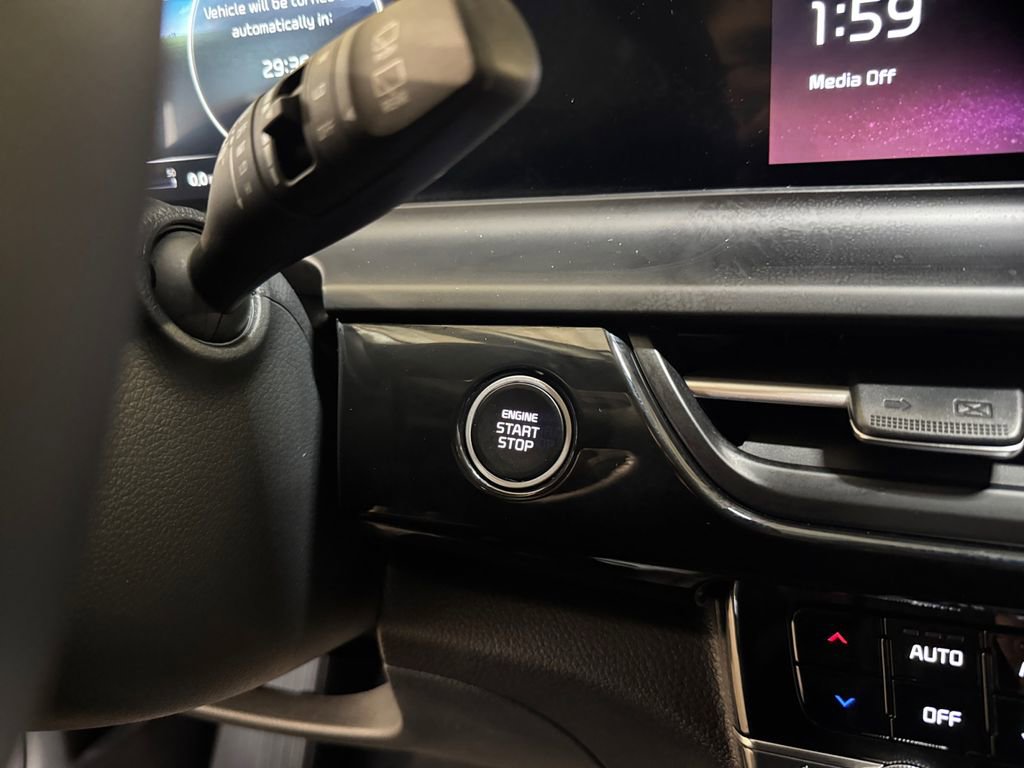 Certified 2024 Kia Seltos S image 29