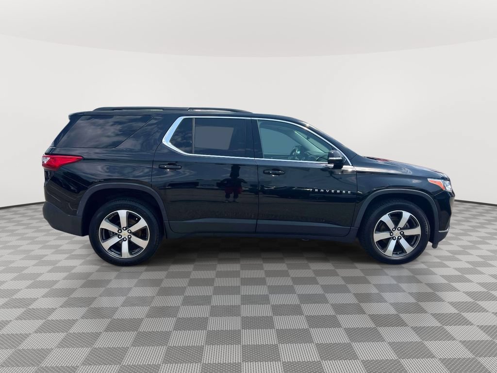 Used 2019 Chevrolet Traverse LT w/ LT Premium Package AWD/4WD image 4