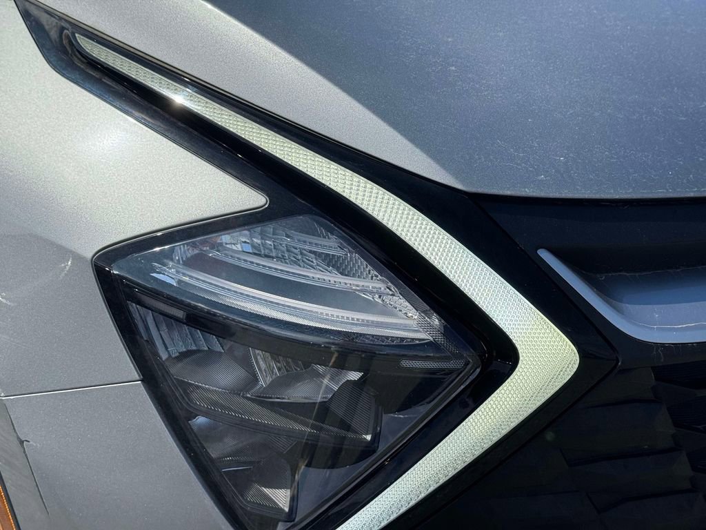 Used 2023 Kia Sportage LX AWD/4WD image 8