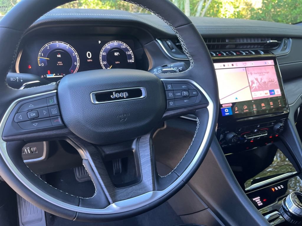 New 2025 Jeep Grand Cherokee Limited w/ Trailer Tow Package image 20