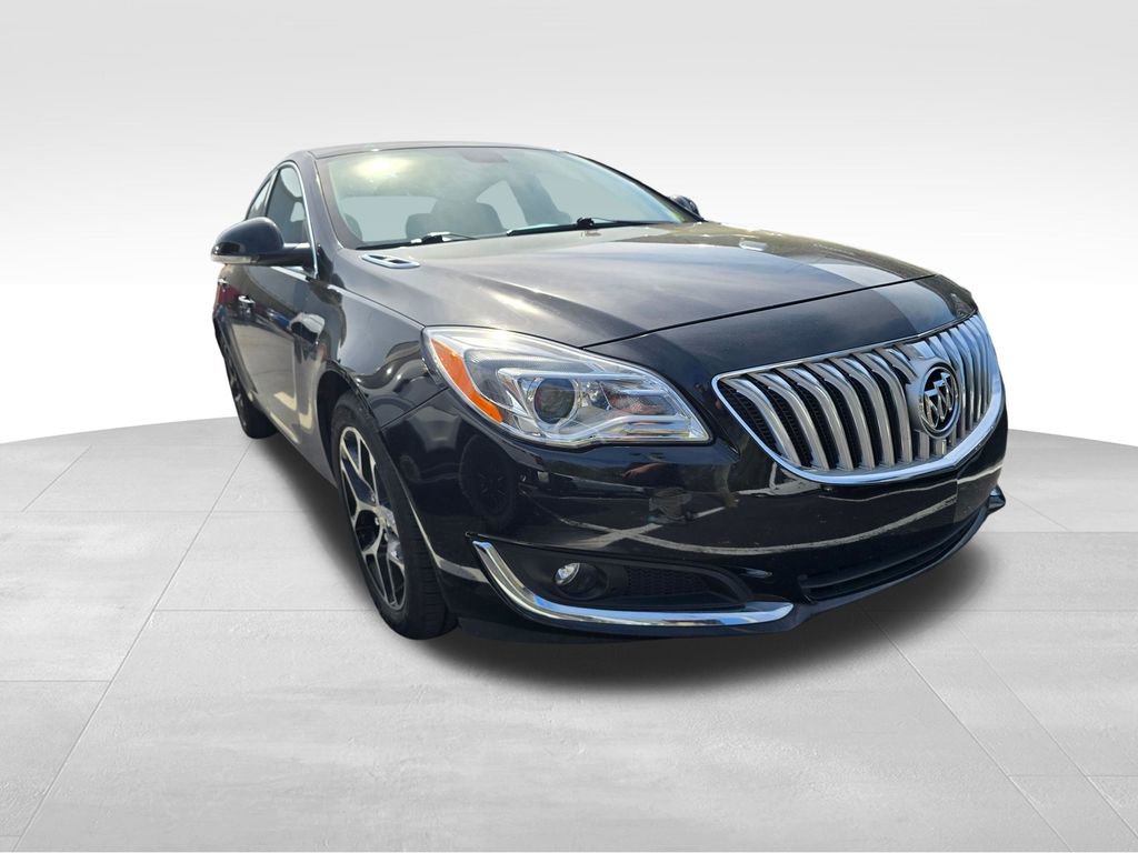 Used 2017 Buick Regal Sport Touring image 7