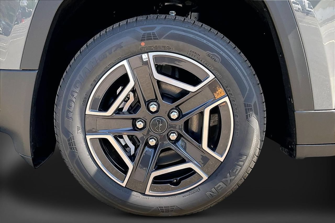 New 2026 Jeep Cherokee Laredo AWD/4WD image 29