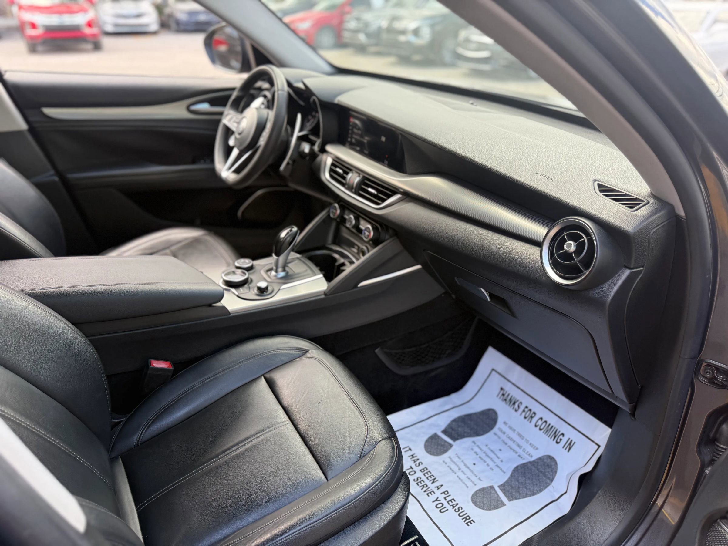 Used 2018 Alfa Romeo Stelvio Sport w/ Quick Order Package 22J Sport AWD/4WD image 17