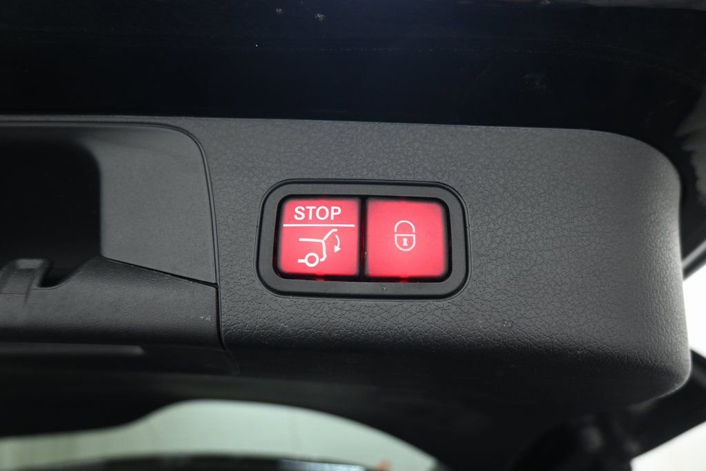 Used 2024 Mercedes-Benz GLB 250 4MATIC image 21