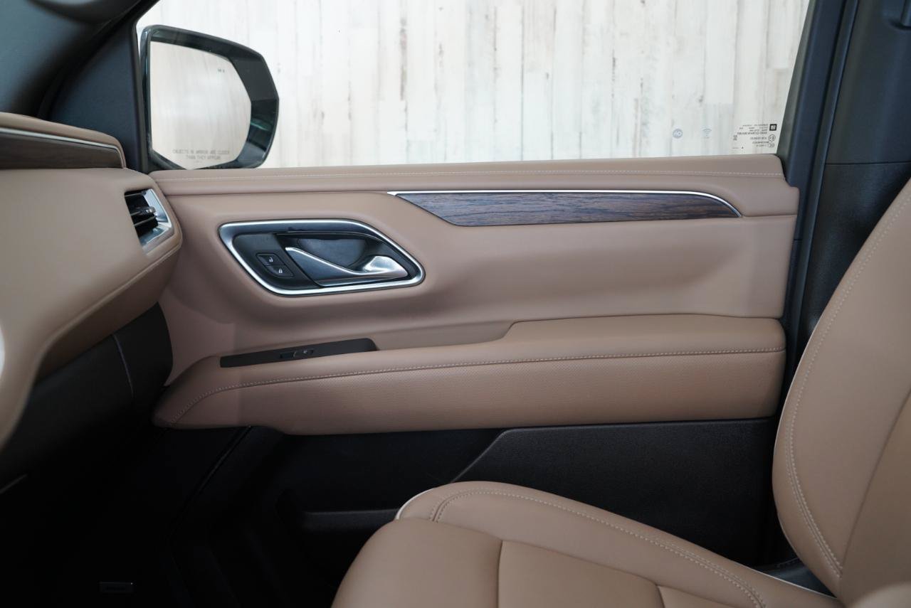 Used 2024 Chevrolet Tahoe Premier AWD/4WD image 29