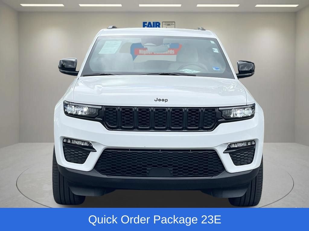 Certified 2024 Jeep Grand Cherokee Limited w/ Black Appearance Package AWD/4WD image 5