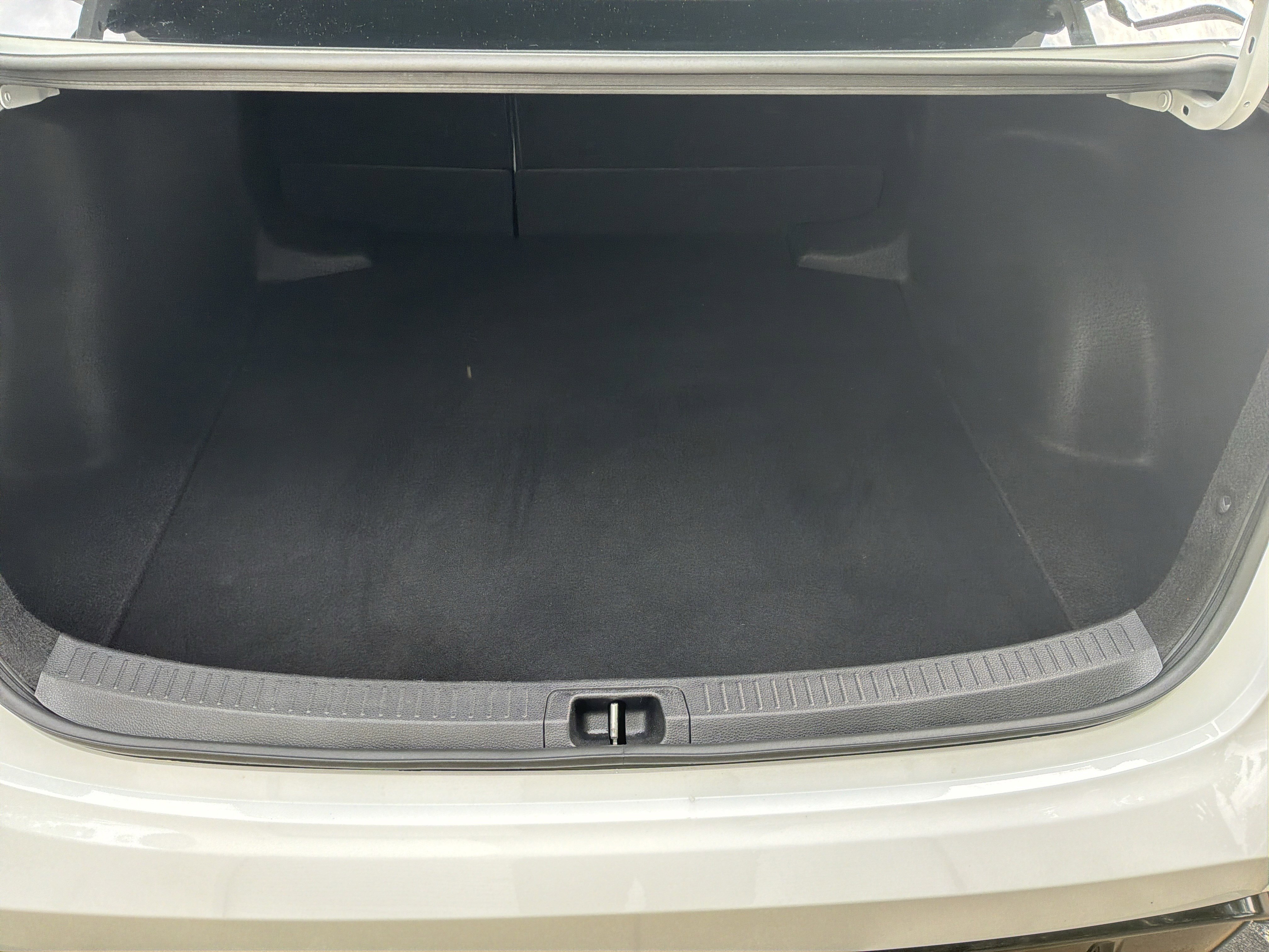 Used 2024 Toyota Corolla SE FWD image 31