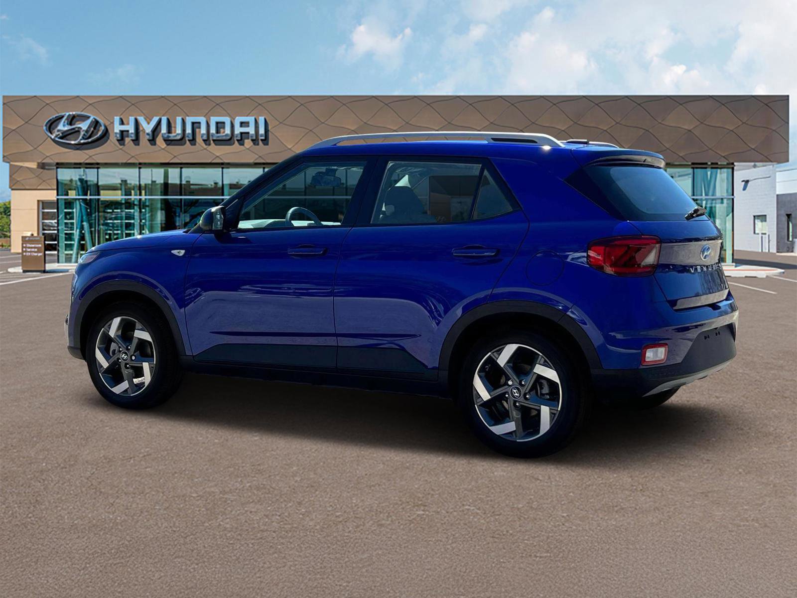 Used 2025 Hyundai Venue SEL image 4