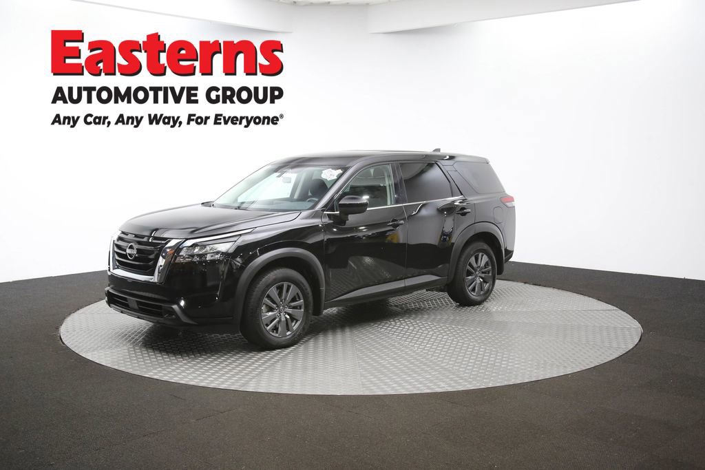 Used 2024 Nissan Pathfinder S image 57
