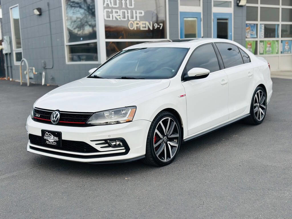 Used 2017 Volkswagen Jetta GLI image 3