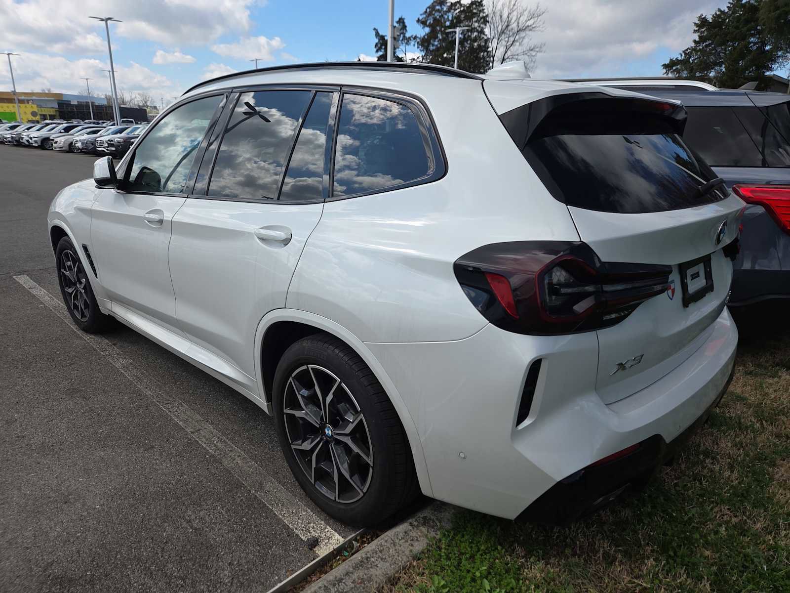 Used 2024 BMW X3 xDrive30i w/ Premium Package image 6