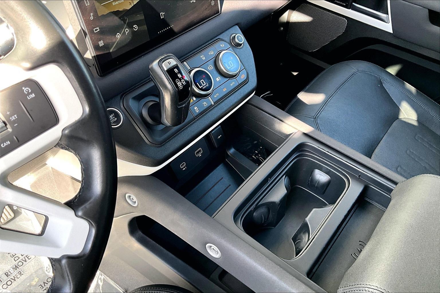 Certified 2022 Land Rover Defender 110 S AWD/4WD image 17