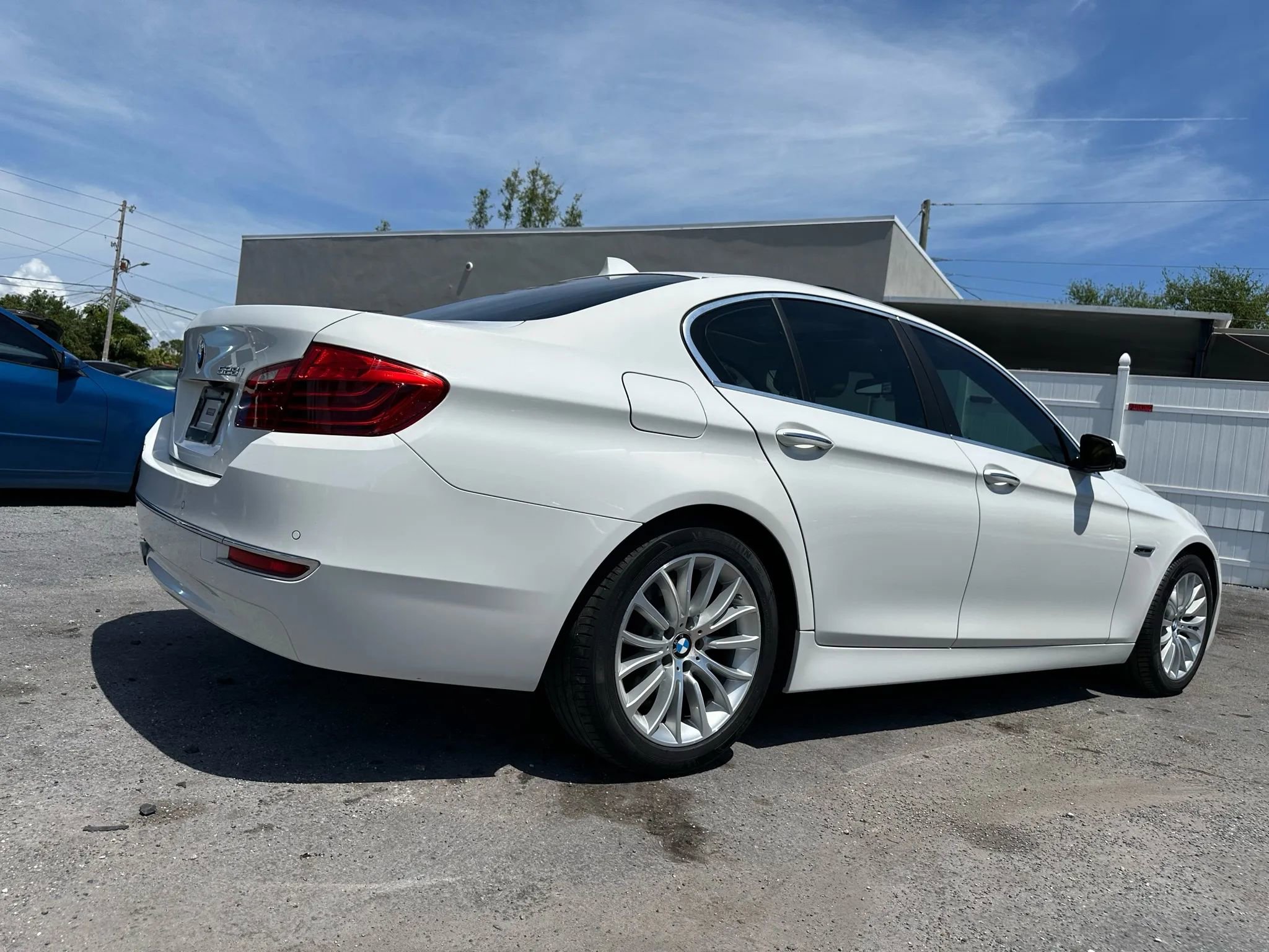 Used 2014 BMW 528i xDrive Sedan AWD/4WD image 3