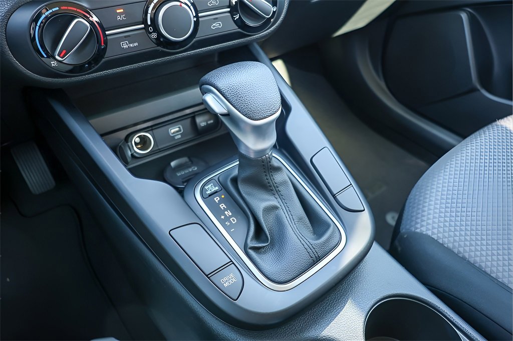 Used 2023 Kia Soul LX image 16