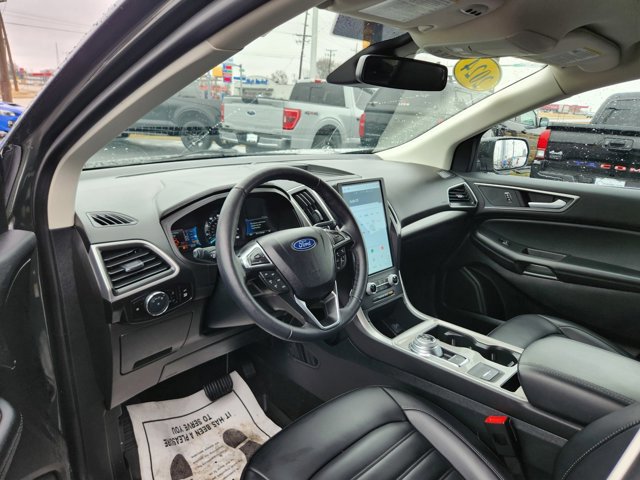 Certified 2024 Ford Edge SEL w/ Convenience Package AWD/4WD image 2