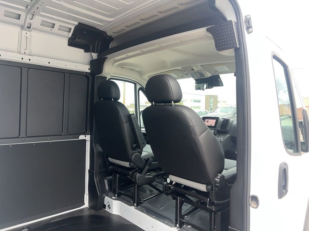 Used 2025 RAM ProMaster 2500 w/ Safety Group image 3