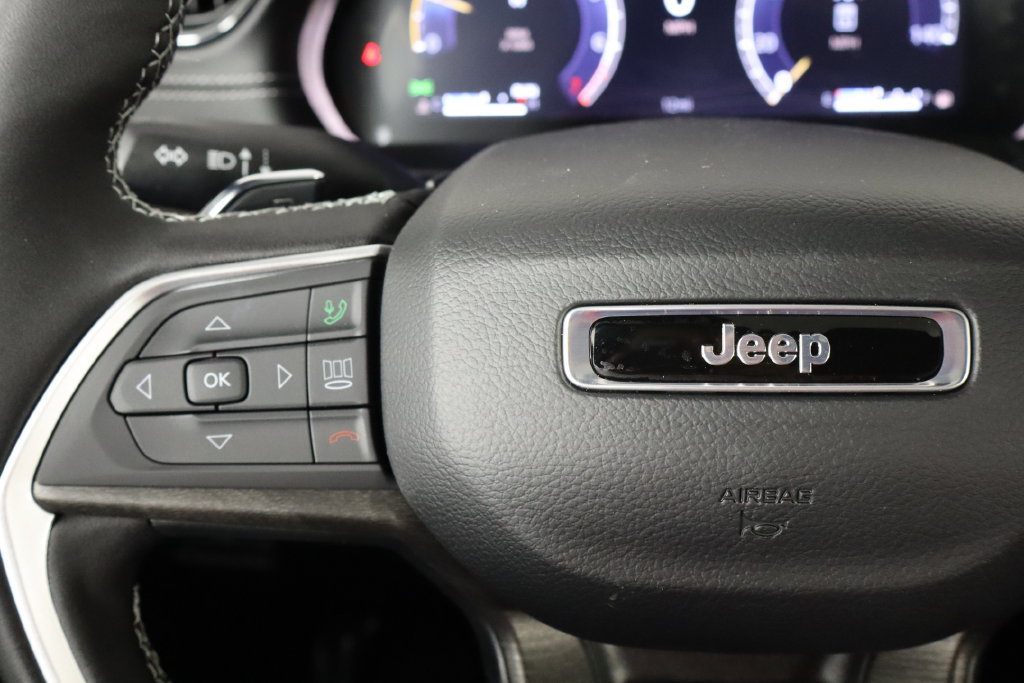 New 2026 Jeep Grand Cherokee Altitude AWD/4WD image 8