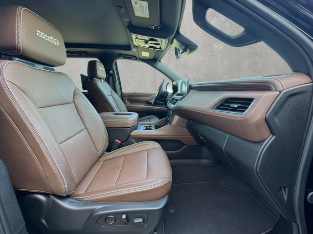 Used 2024 Chevrolet Suburban High Country AWD/4WD image 24