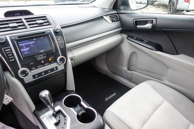 Used 2014 Toyota Camry LE image 22