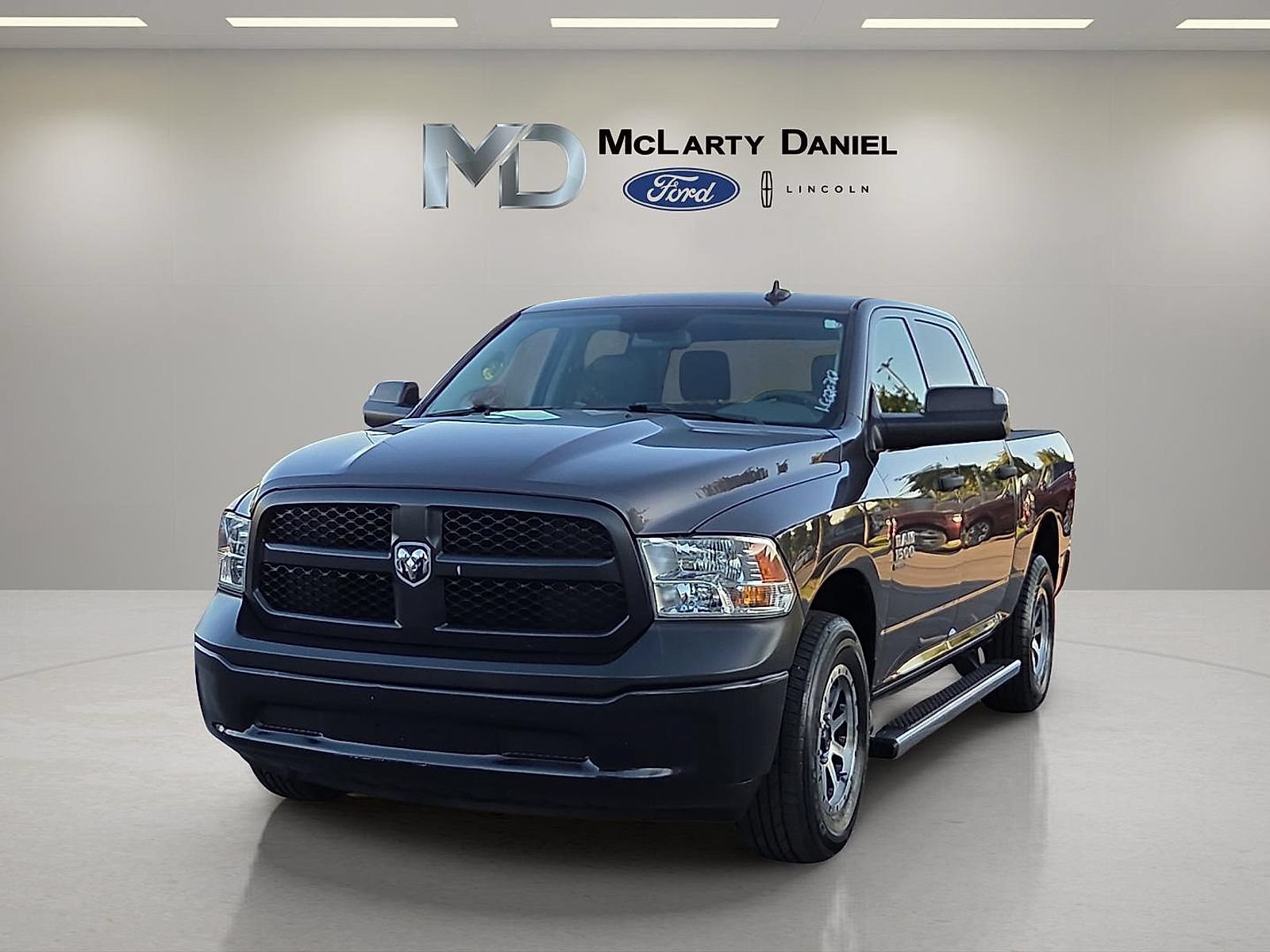 Used 2020 RAM 1500 Tradesman w/ Electronics Group AWD/4WD image 2