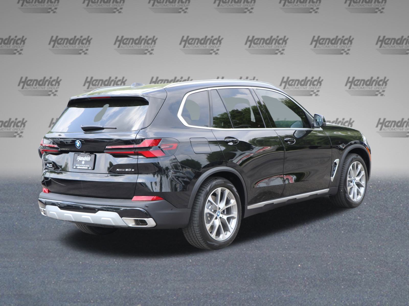 Certified 2025 BMW X5 xDrive50e w/ Parking Assistance Package image 10