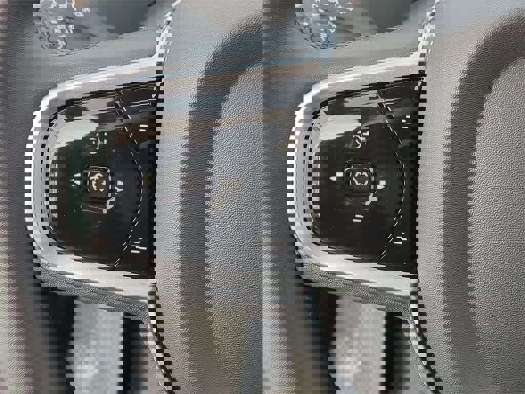 Certified 2026 Volvo XC90 B6 Plus w/ Protection Package Premier image 22