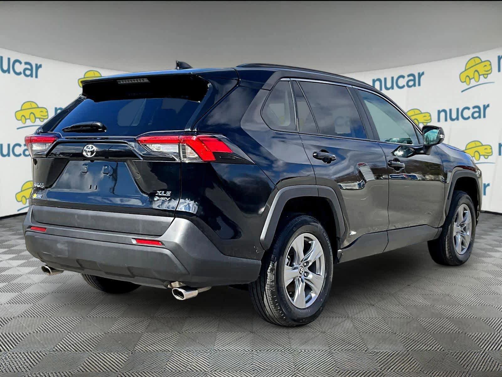 Used 2025 Toyota RAV4 XLE AWD/4WD image 6