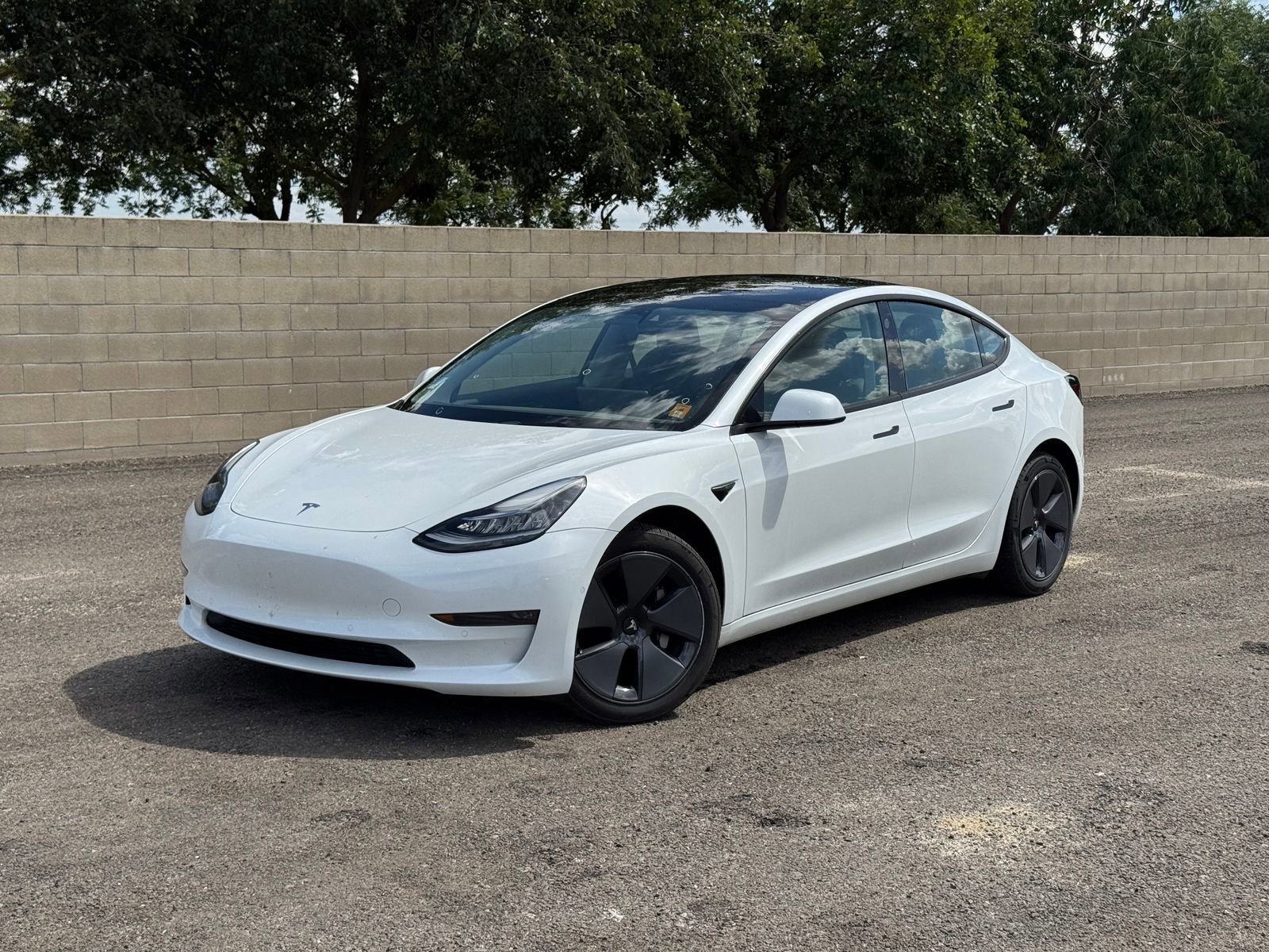 Used 2022 Tesla Model 3 Long Range AWD/4WD image 9
