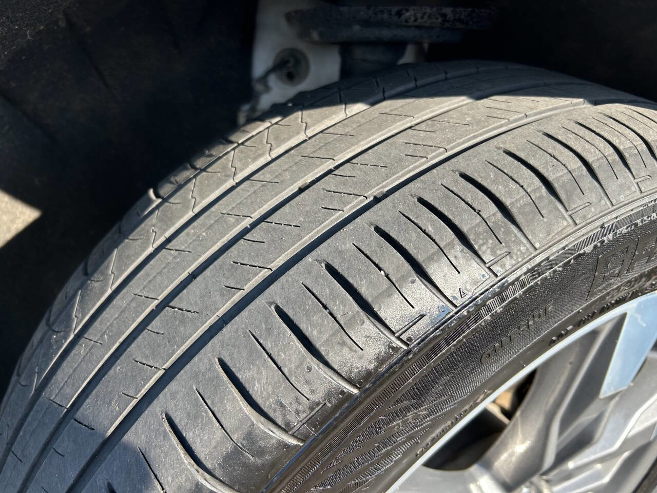 Used 2018 GMC Acadia SLT w/ LPO, Protection Package image 21