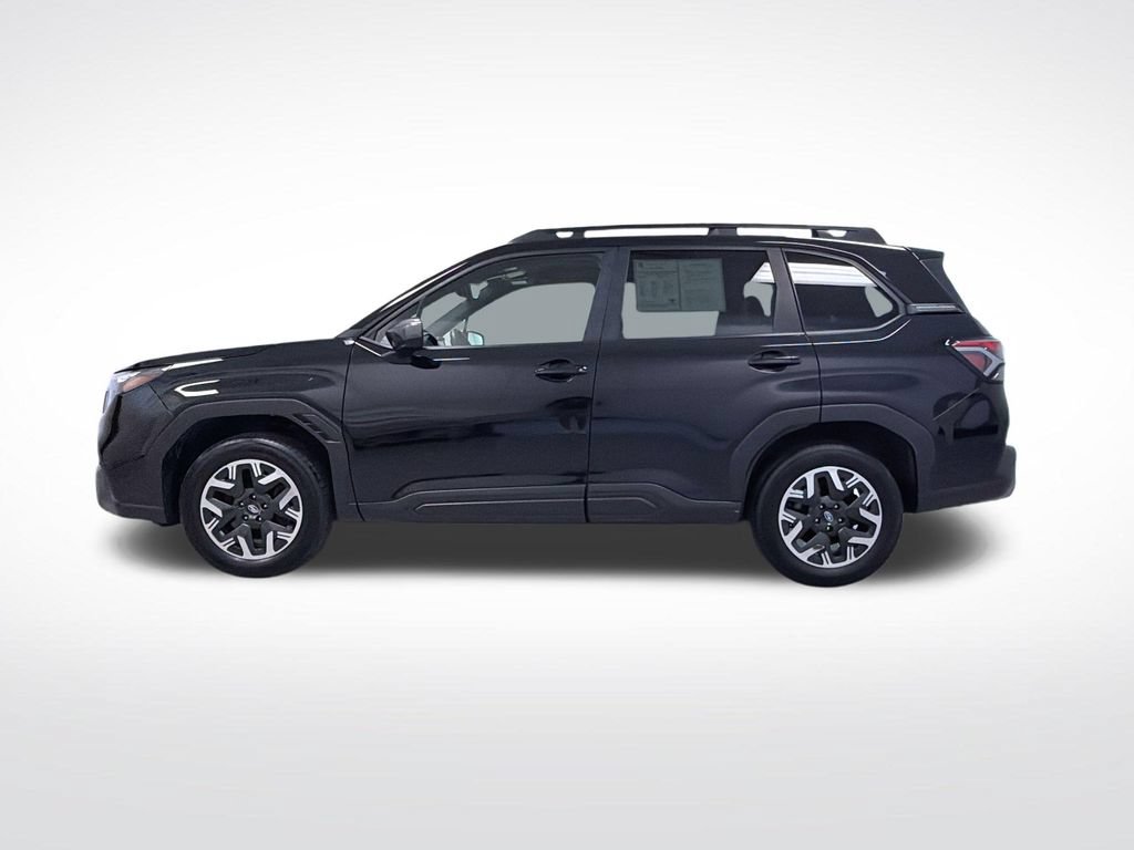 Used 2025 Subaru Forester Premium AWD/4WD image 10