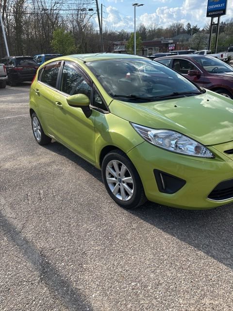 Used 2012 Ford Fiesta SE image 2