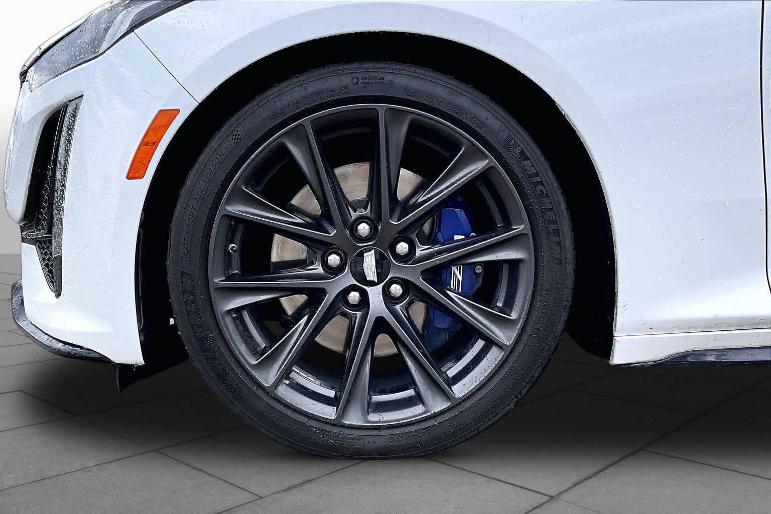 Used 2021 Cadillac CT5 V w/ Premium Package RWD image 10