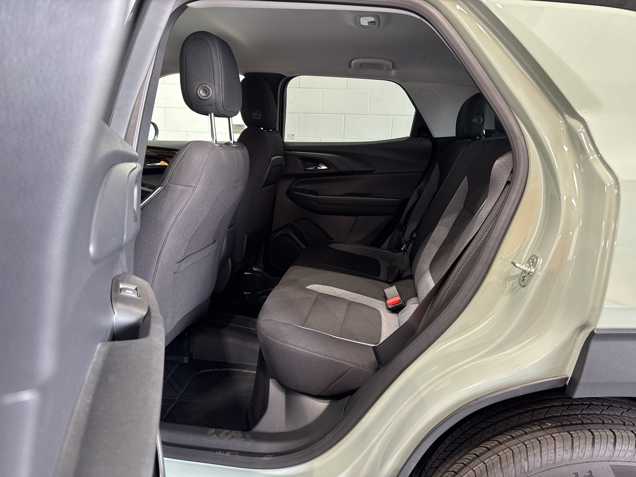 New 2026 Chevrolet TrailBlazer LT w/ LT Cold Weather Package AWD/4WD image 9