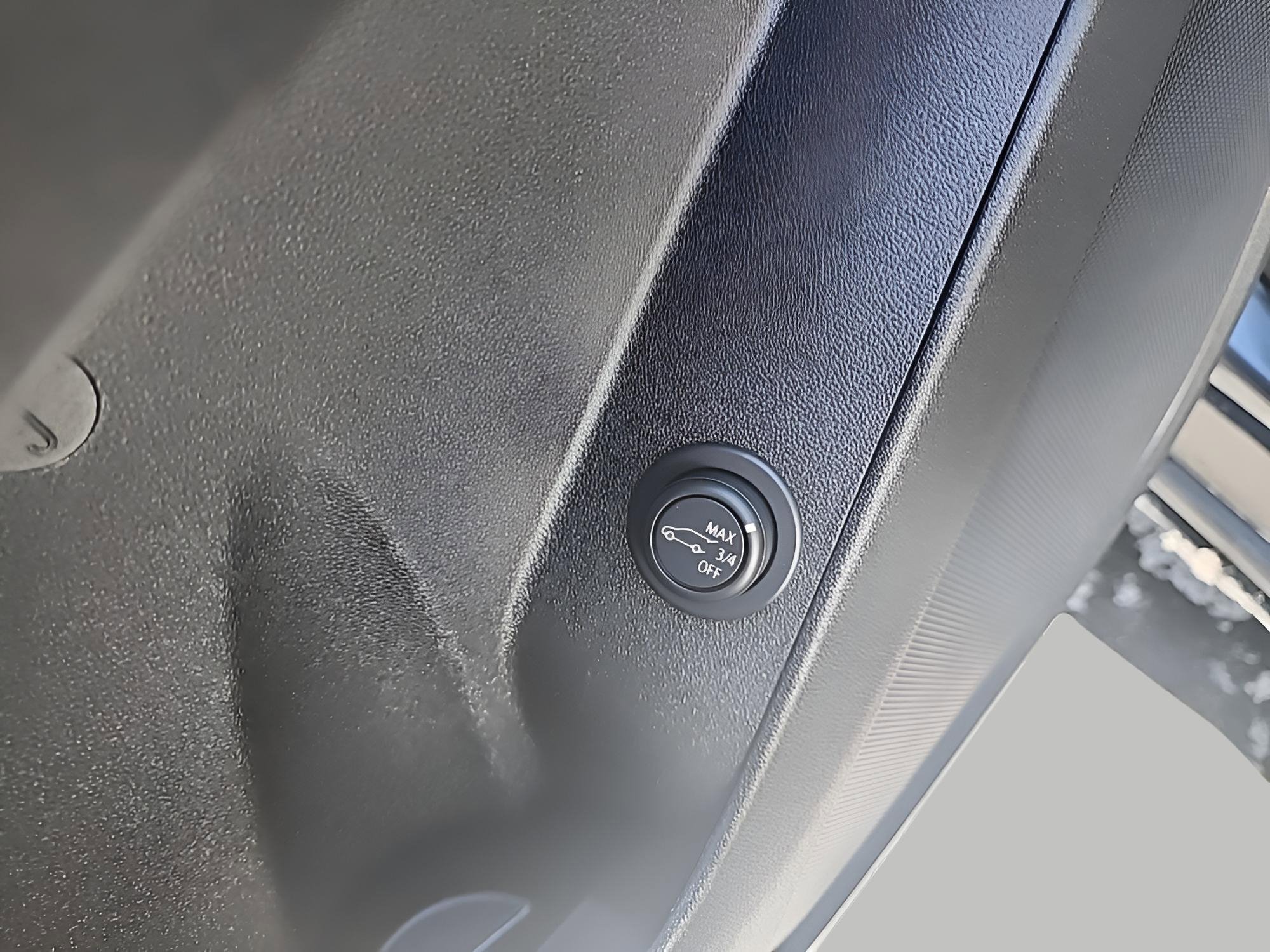 Used 2022 Chevrolet Equinox LT image 16