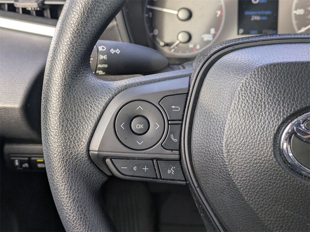Used 2025 Toyota Corolla LE image 19