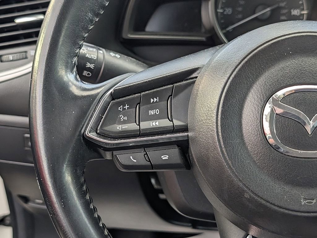 Used 2017 MAZDA MAZDA3 Touring image 29