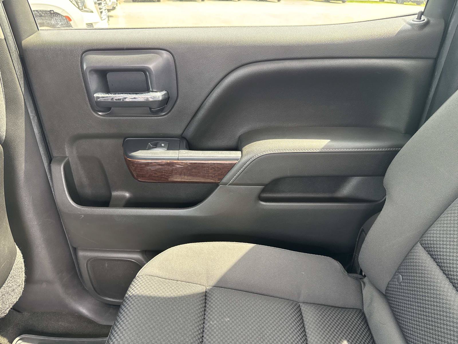 Used 2015 GMC Sierra 1500 SLE w/ SLE Value Package RWD image 18