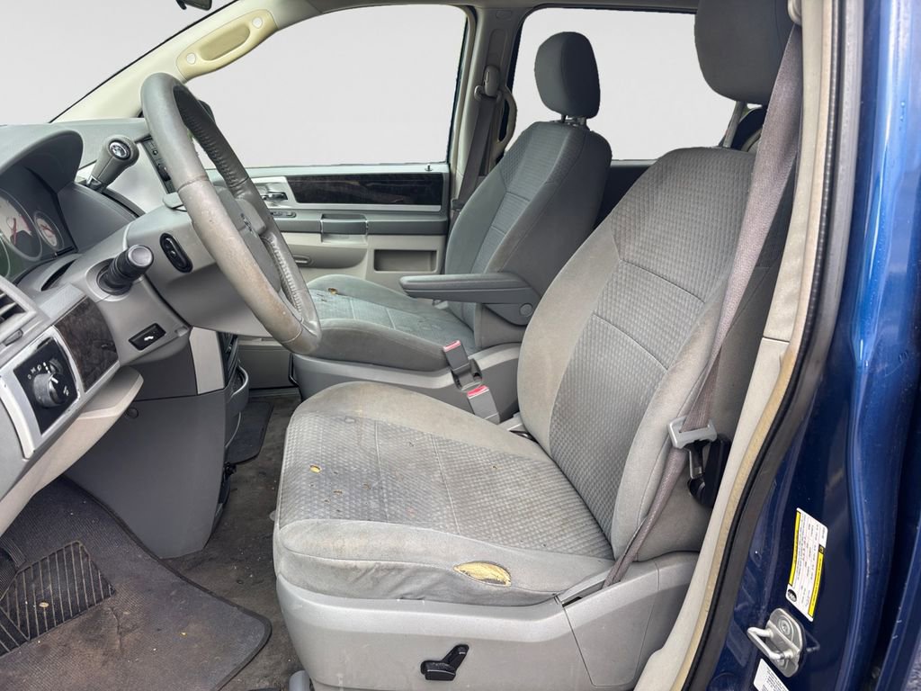 Used 2010 Dodge Grand Caravan SXT FWD image 11