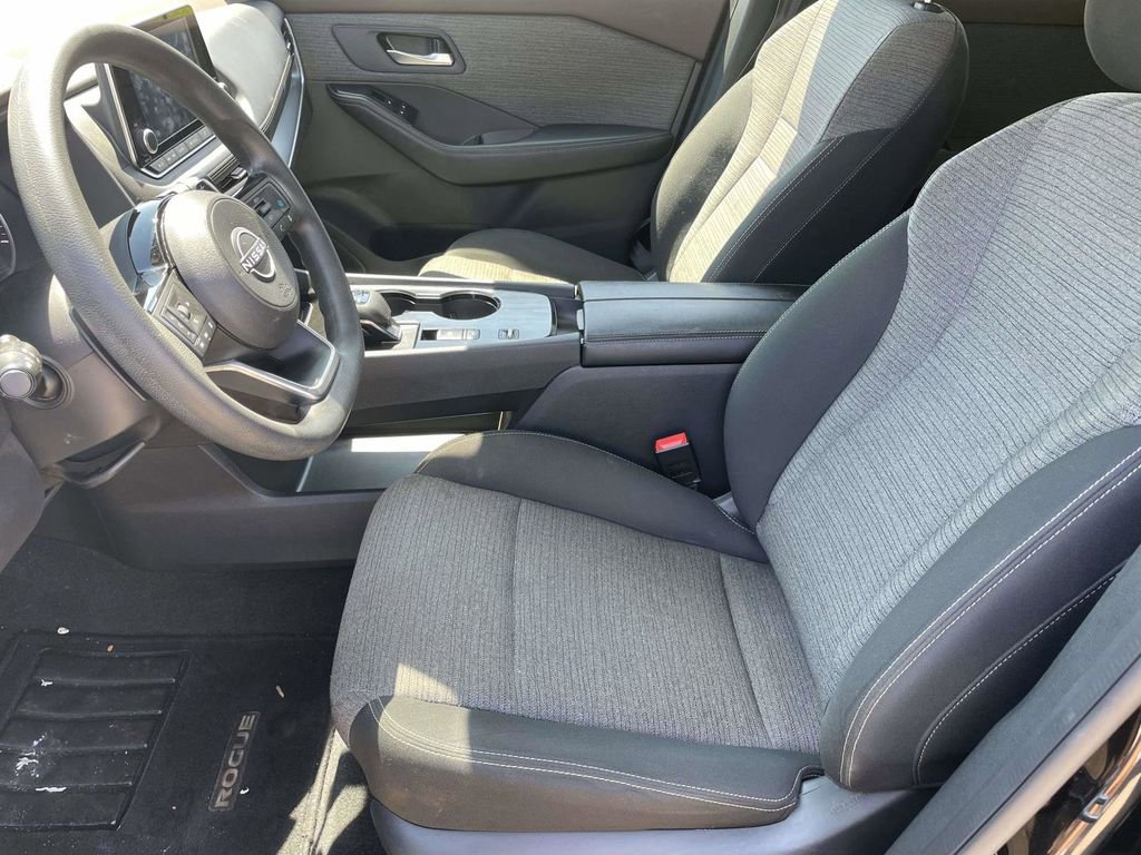 Used 2022 Nissan Rogue SV FWD image 13