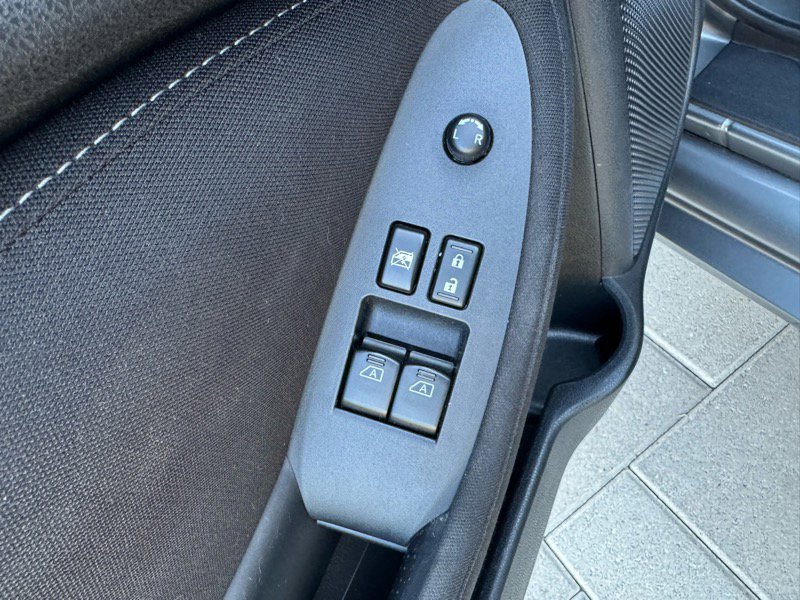 Used 2017 Nissan 370Z Coupe image 13