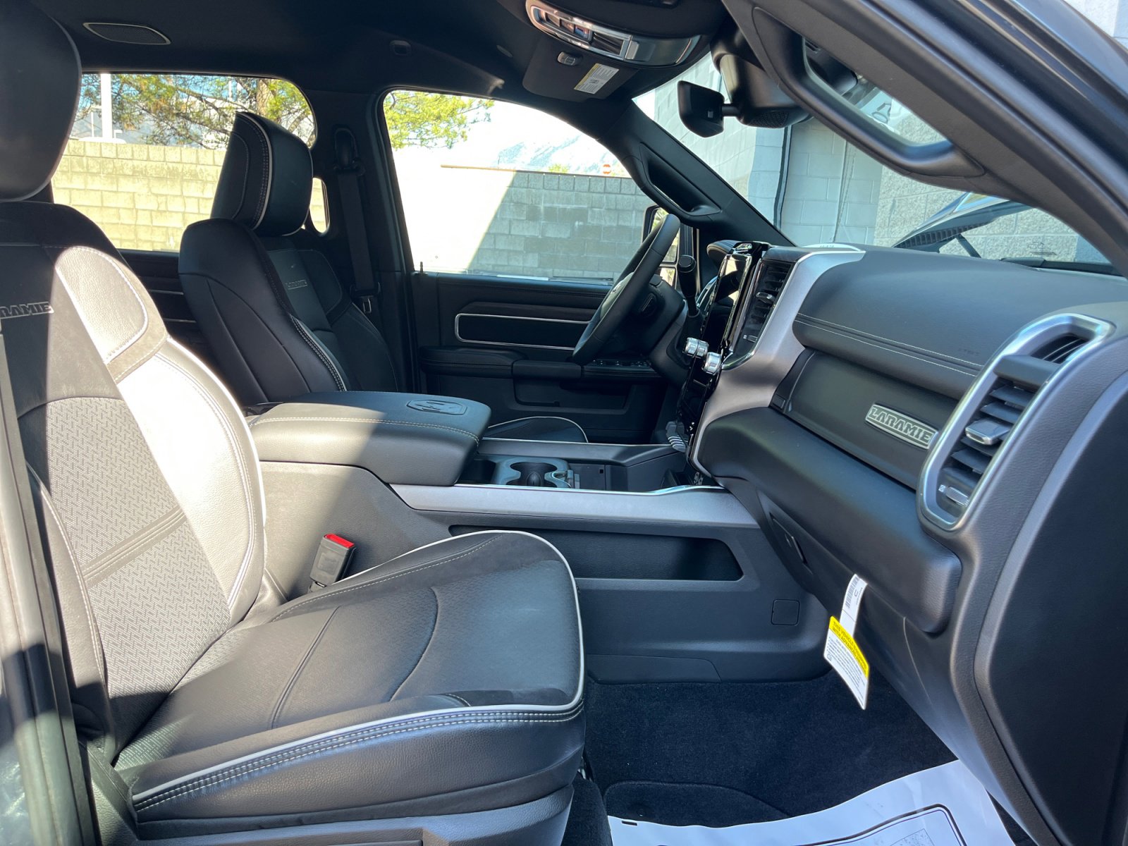 New 2025 RAM 2500 Laramie w/ Night Edition AWD/4WD image 27