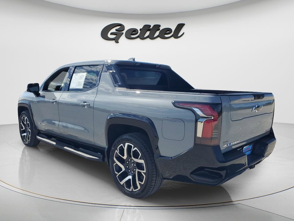 Used 2025 Chevrolet Silverado EV RST AWD/4WD image 7
