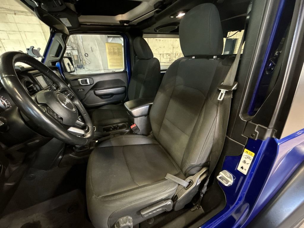 Used 2018 Jeep Wrangler Sport AWD/4WD image 11