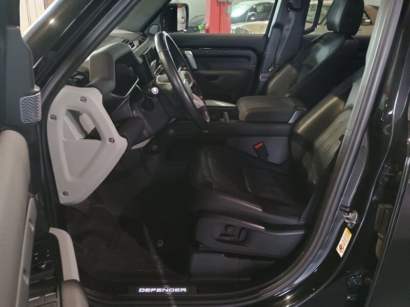 Used 2022 Land Rover Defender 110 X-Dynamic SE AWD/4WD image 13