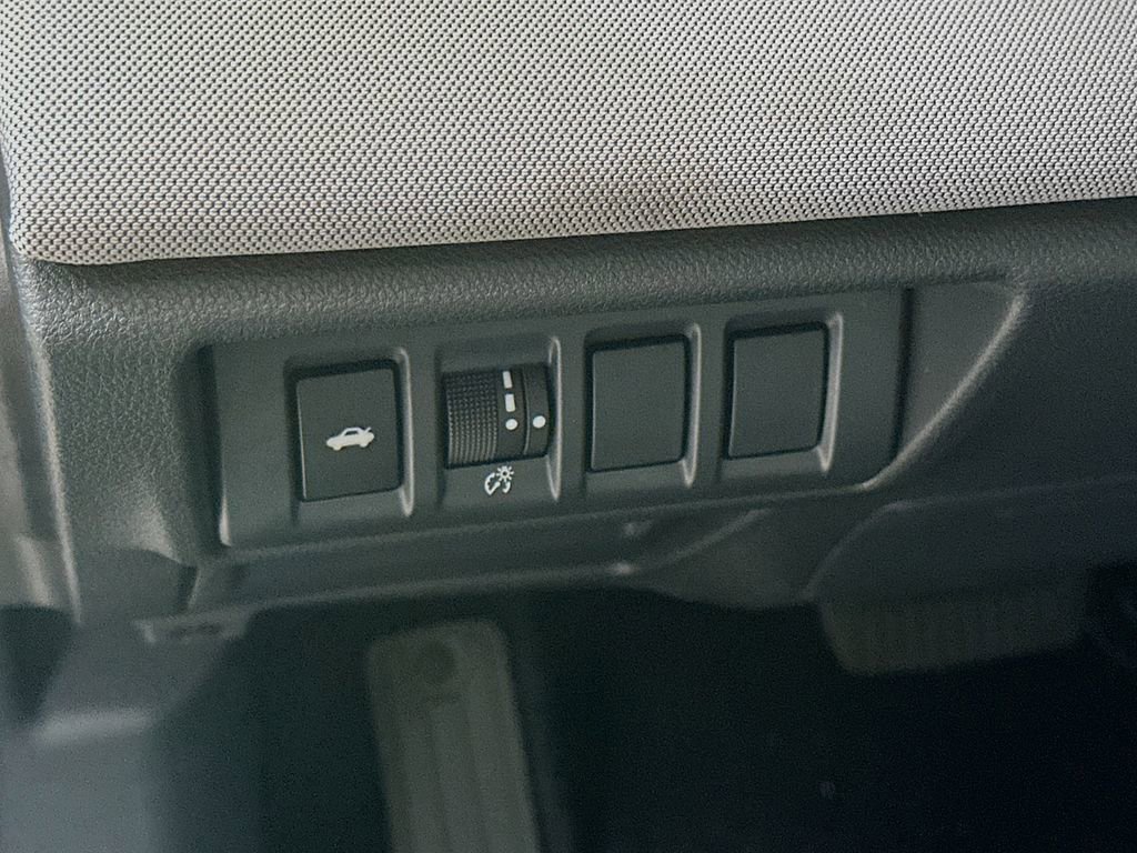 Used 2025 Subaru Legacy Premium AWD/4WD image 15