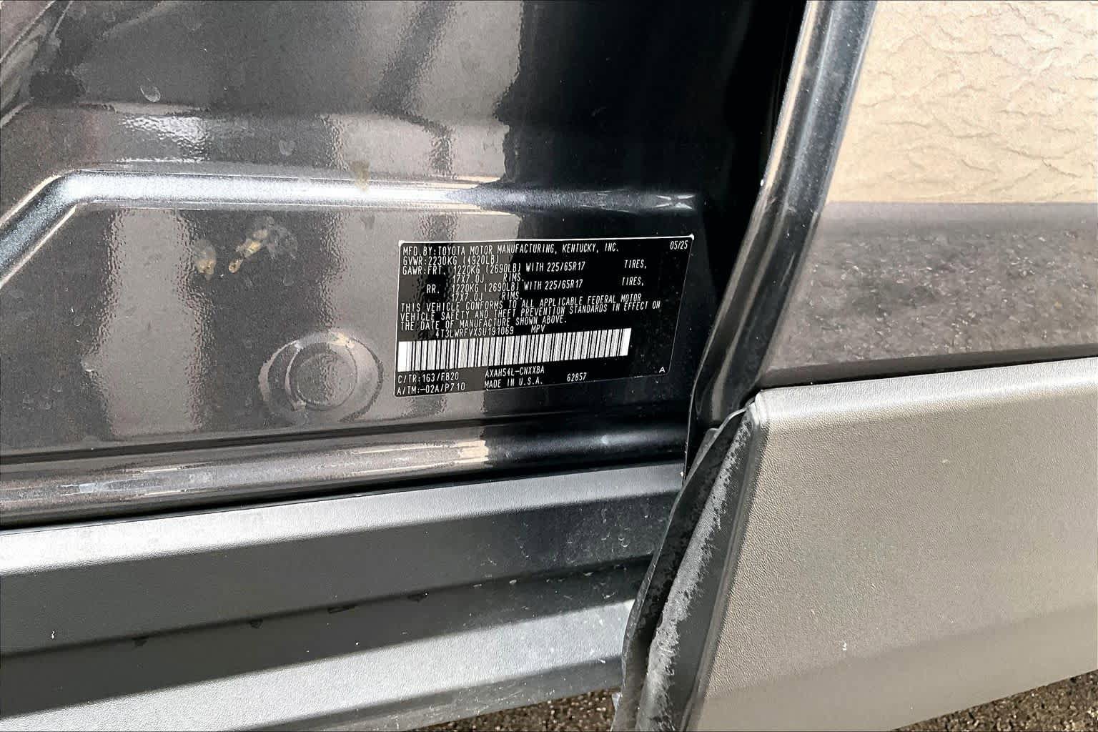 Certified 2025 Toyota RAV4 LE AWD/4WD image 33