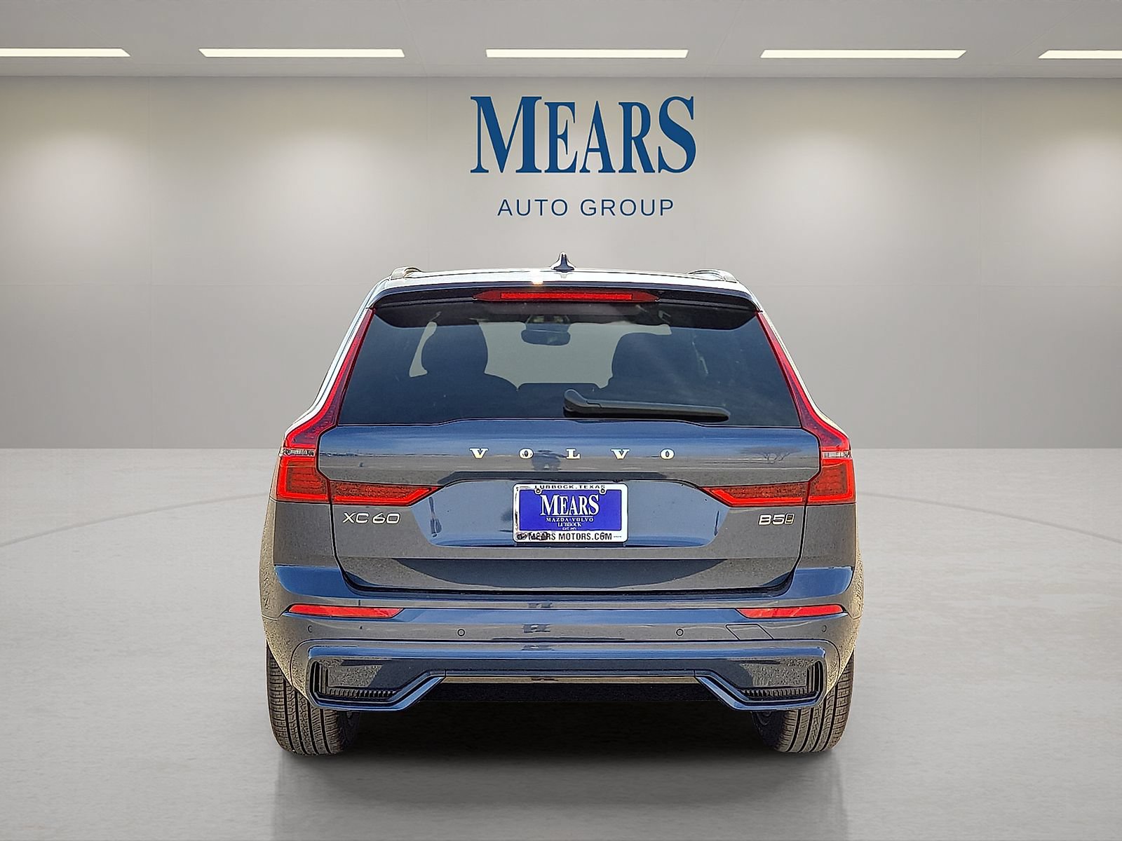 New 2026 Volvo XC60 B5 Core AWD/4WD image 4