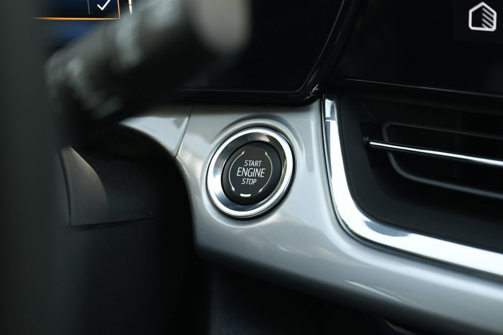 New 2026 Chevrolet Trax LT w/ LPO, Blackout Package FWD image 21