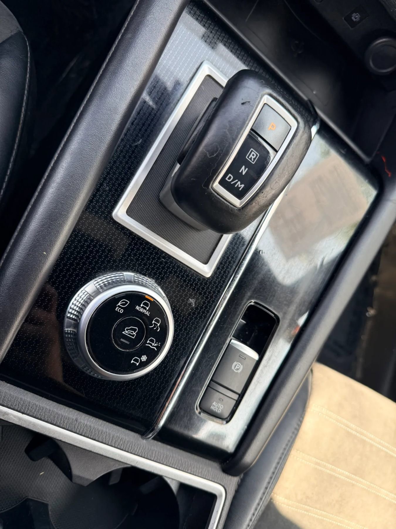 Used 2022 Mitsubishi Outlander SE image 18